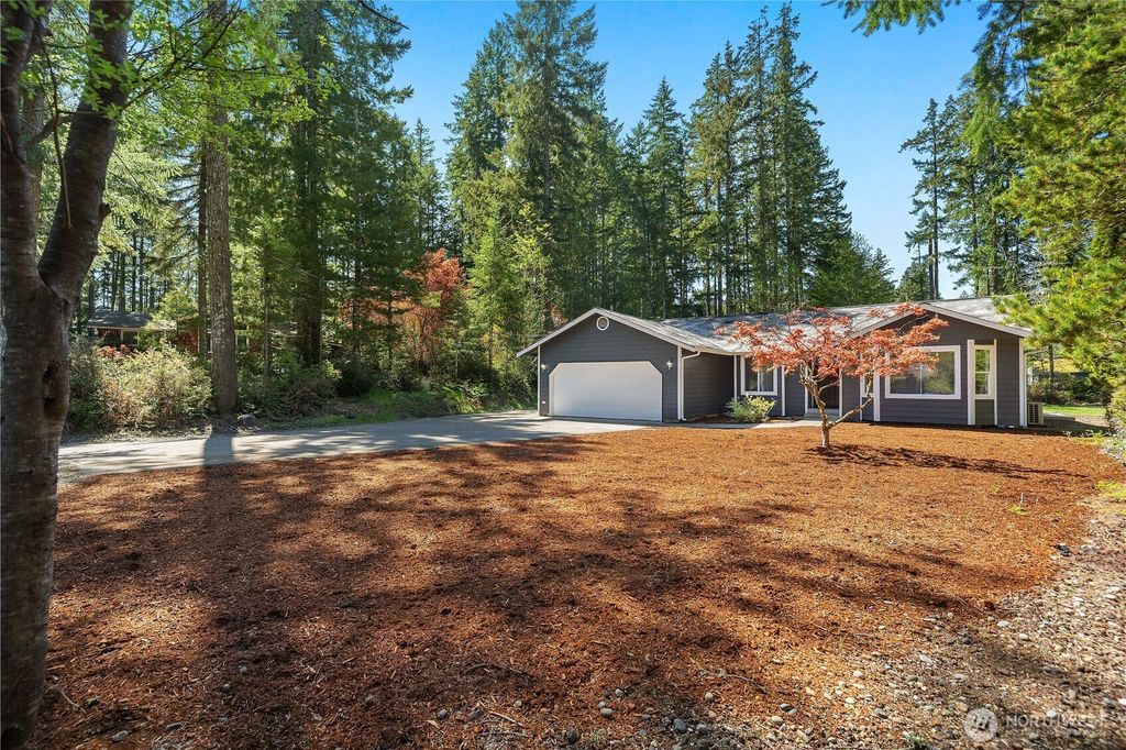 Photo of 40 E Lambeth Way, Shelton, WA 98584 (MLS # 2515142)