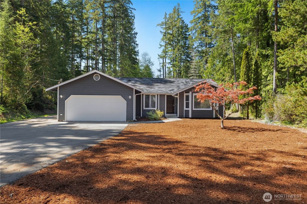 Photo of 40 E Lambeth Way, Shelton, WA 98584 (MLS # 2515142)