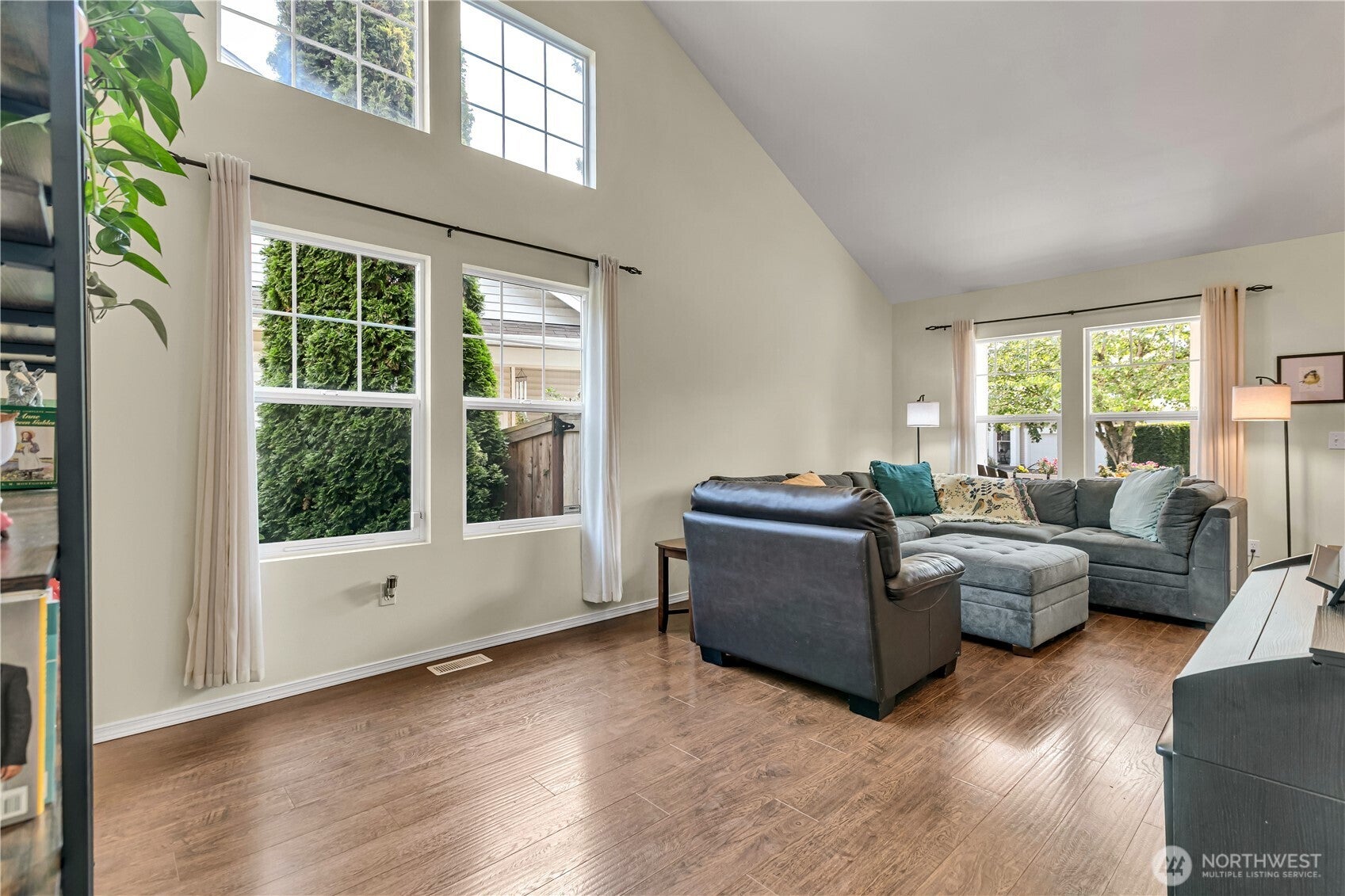 2035 62nd Loop SE