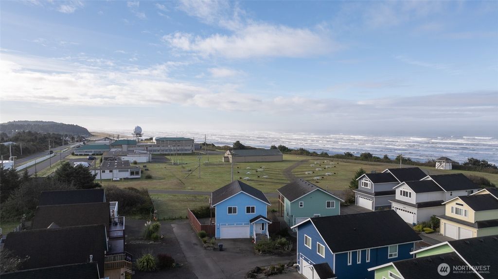 Photo of 24 Darien Lane, Pacific Beach, WA 98571 (MLS # 2445079)