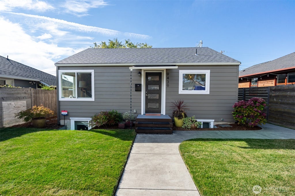 Photo of 9439 21st Avenue SW, Seattle, WA 98106 (MLS # 2591485)