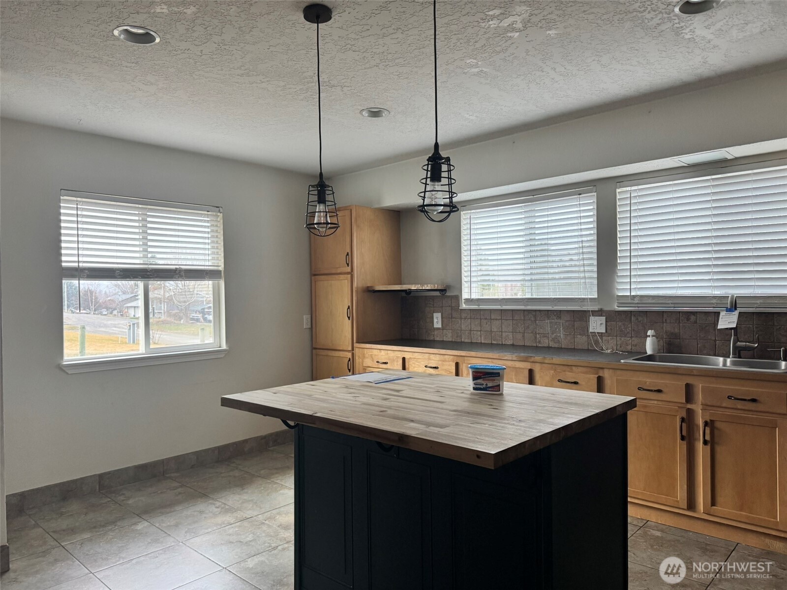 21 Orchard Loop Road N