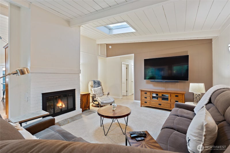 18483 47th Place NE