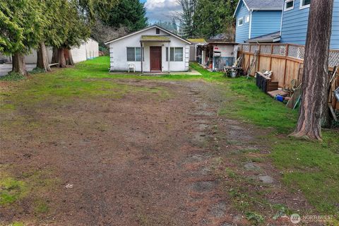 Photo of 13034 30th Avenue NE, Seattle, WA 98125 (MLS # 2475852)