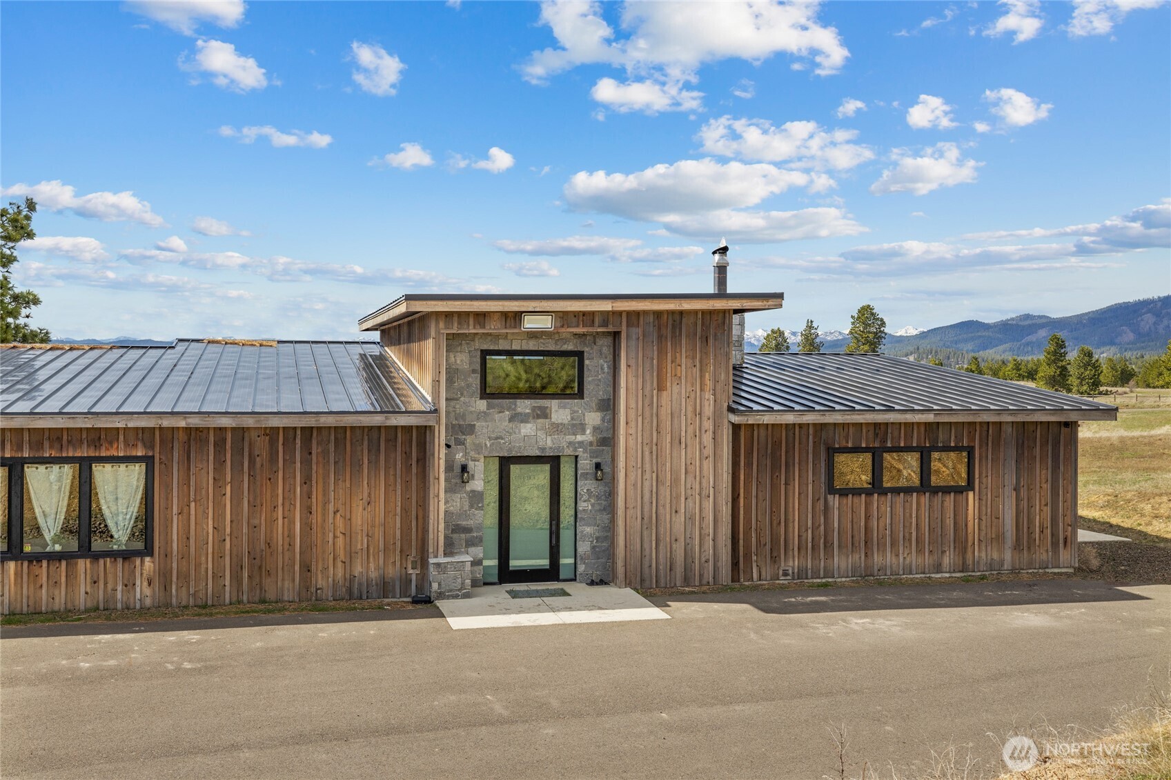 2697 Hidden Valley Rd