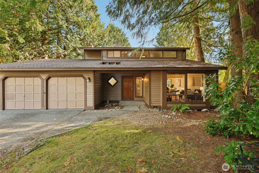 Photo of 22035 NE 15th Street, Sammamish, WA 98074 (MLS # 2442207)