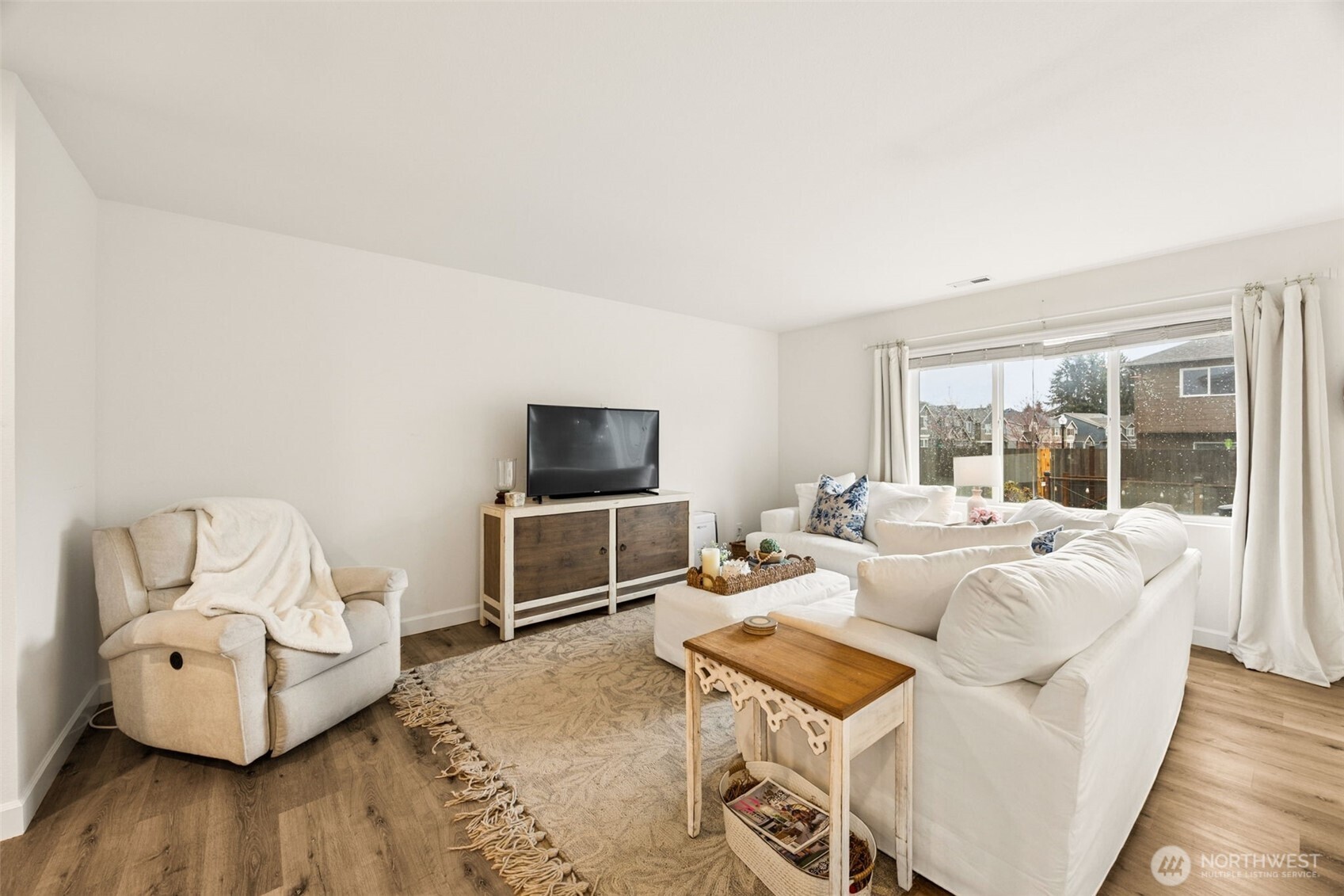 10501 190th Street E