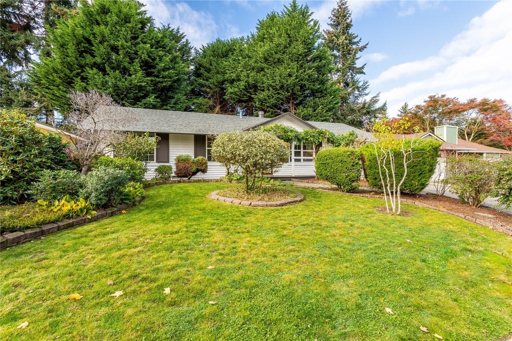 Photo of 33215 36th Avenue SW, Federal Way, WA 98023 (MLS # 2597068)