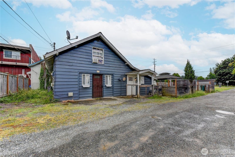112 Cascade Avenue