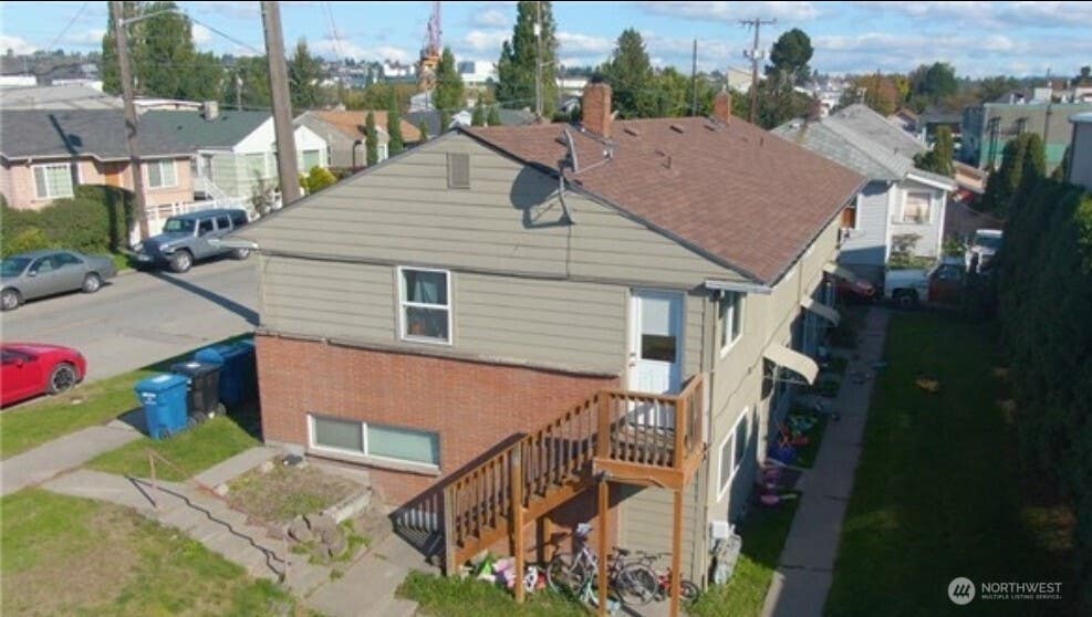 Photo of 701 S Kenyon St, Seattle, WA 98108 (MLS # 2566778)