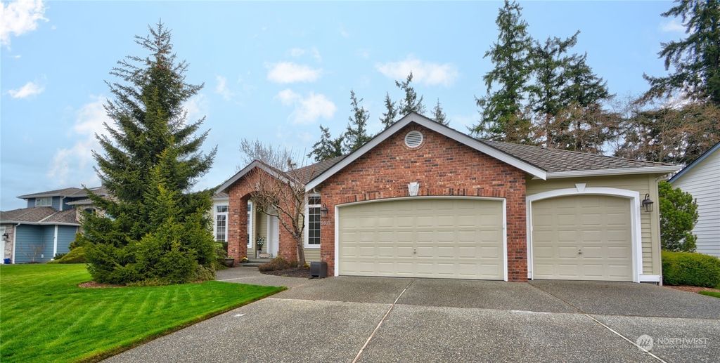 Photo of 5915 25th Avenue W, Everett, WA 98203 (MLS # 2047691)