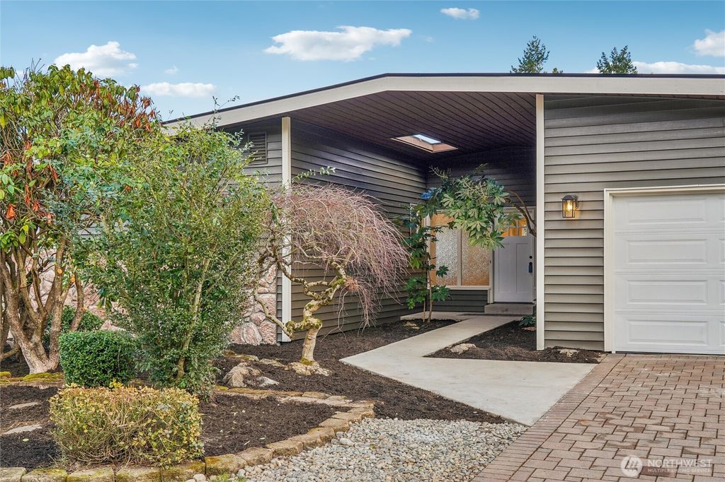 Photo of 2654 171st Avenue SE, Bellevue, WA 98008 (MLS # 2471347)