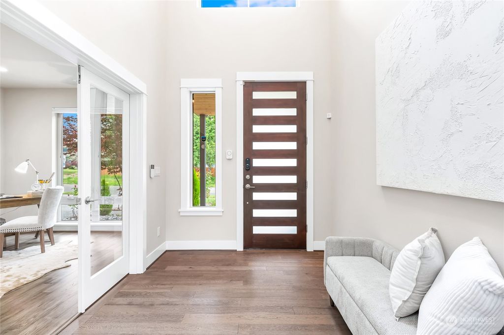 Photo of 13117 NE 102nd Place, Kirkland, WA 98033 (MLS # 2247772)