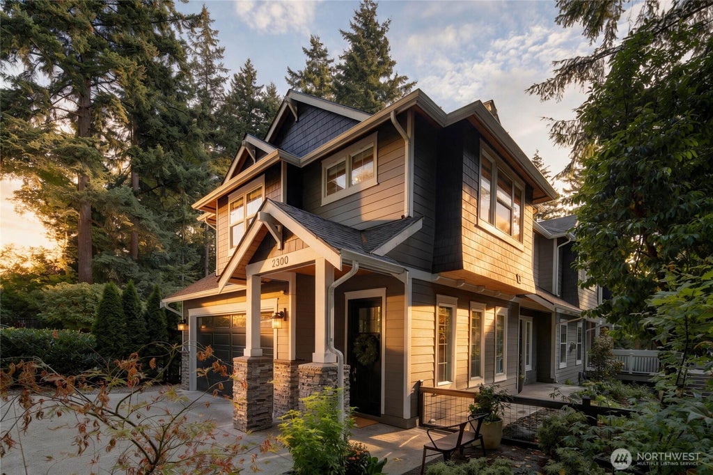 Photo of 2300 126th Avenue NE, Bellevue, WA 98005 (MLS # 2587408)