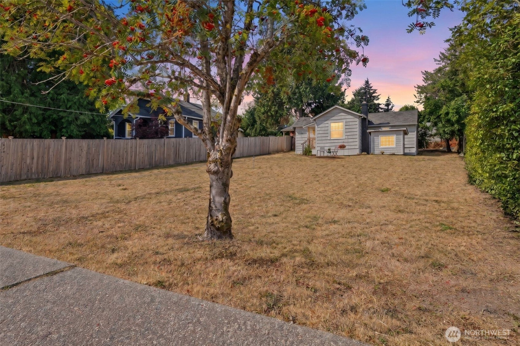 8143 10th Avenue SW