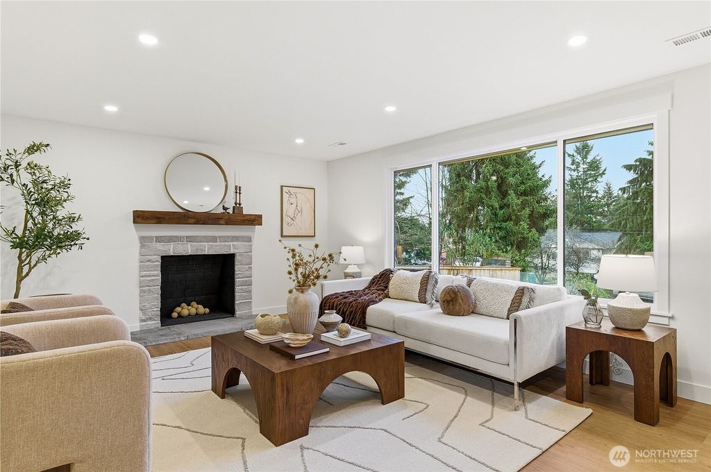 Photo of 5003 239th Place SW, Lake Forest Park, WA 98043 (MLS # 2476537)