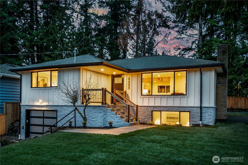 Photo of 5003 239th Place SW, Lake Forest Park, WA 98043 (MLS # 2476537)