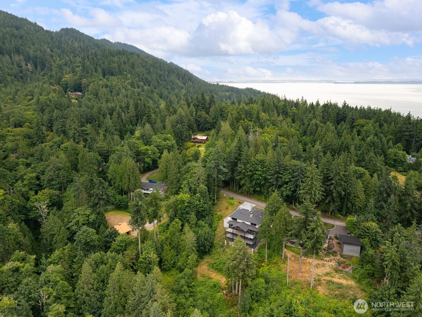 557 Whitecap Road