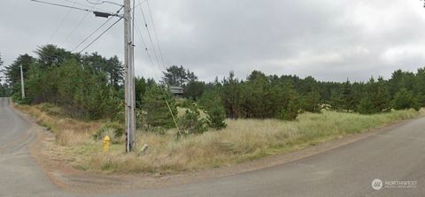 Photo of 24630 J Pl, Ocean Park, WA 98640 (MLS # 2298851)