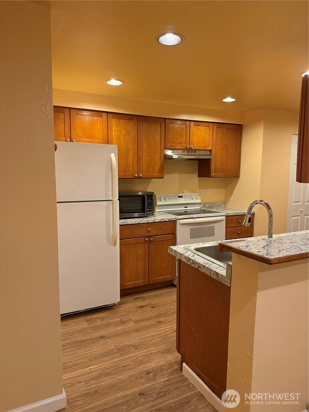 Photo of 26221 116th Avenue SE #F105, Kent, WA 98030 (MLS # 2553327)