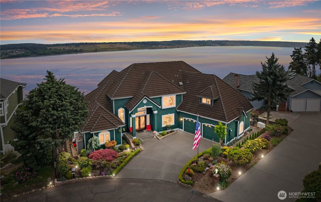 Photo of 1551 13th Court, Fox Island, WA 98333 (MLS # 2521370)