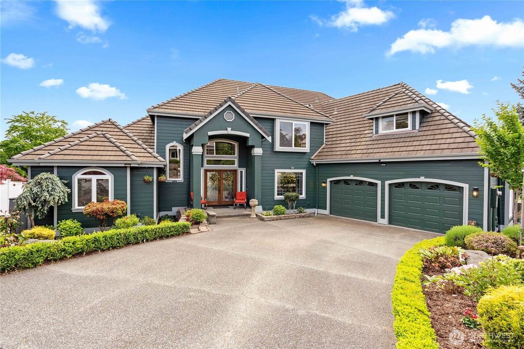 Photo of 1551 13th Court, Fox Island, WA 98333 (MLS # 2521370)