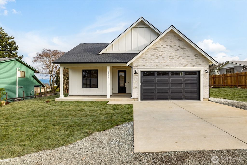 Photo of 1211 King Street, Anacortes, WA 98221 (MLS # 2472809)