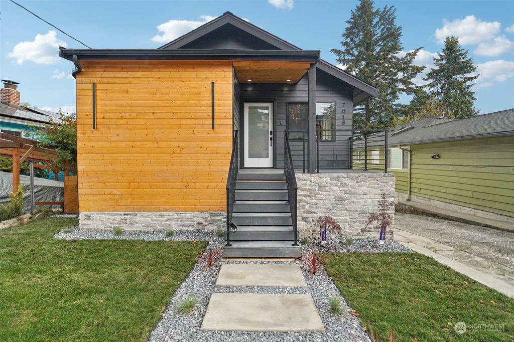 Photo of 7018 20th Avenue NE, Seattle, WA 98115 (MLS # 2307438)