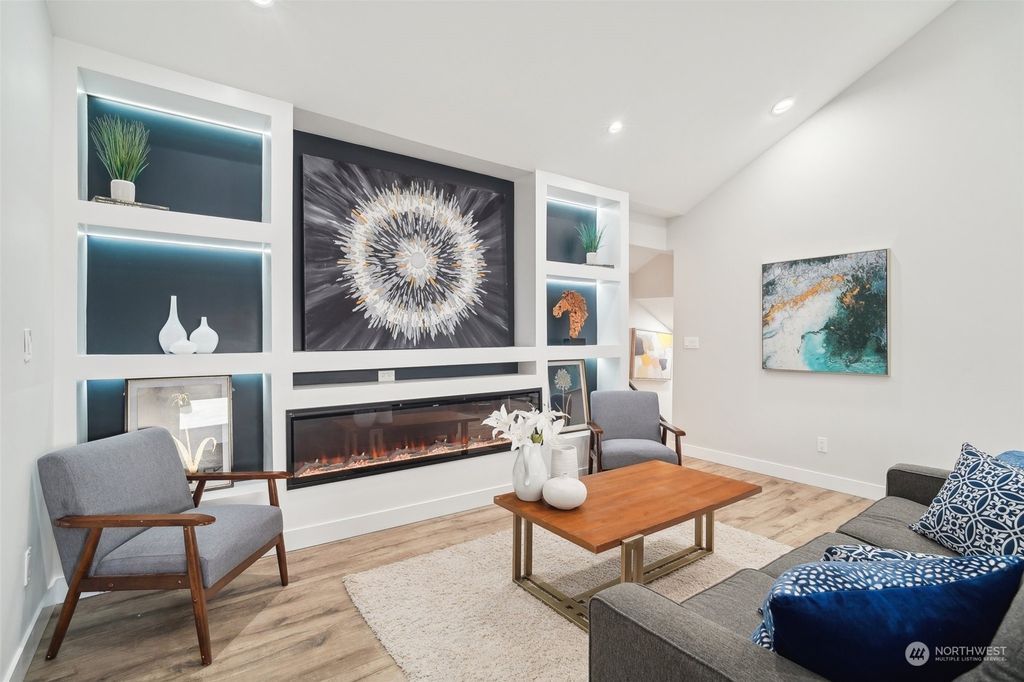 Photo of 7018 20th Avenue NE, Seattle, WA 98115 (MLS # 2307438)