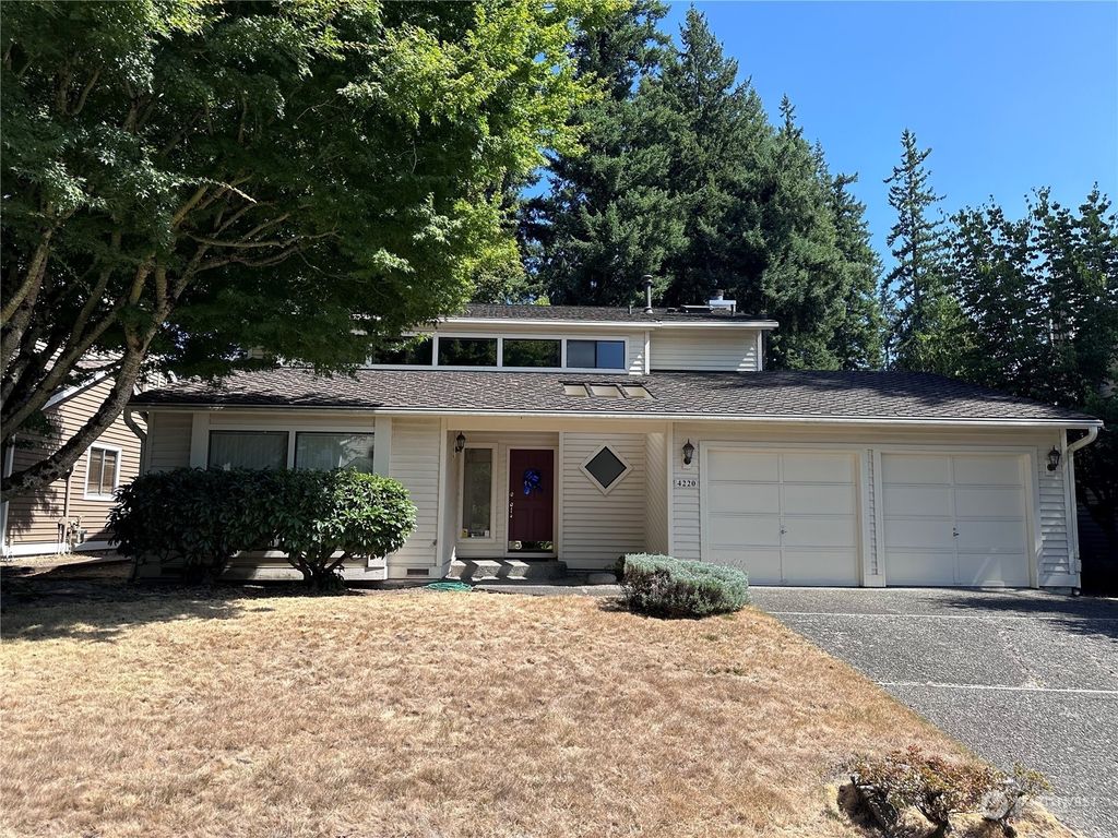 Photo of 4220 242nd Avenue SE, Sammamish, WA 98029 (MLS # 2153035)