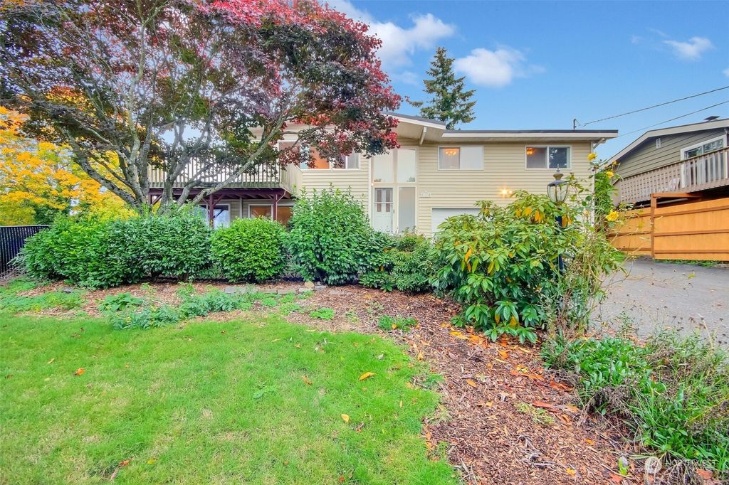 Photo of 21236 29th Avenue S, SeaTac, WA 98198 (MLS # 2307093)