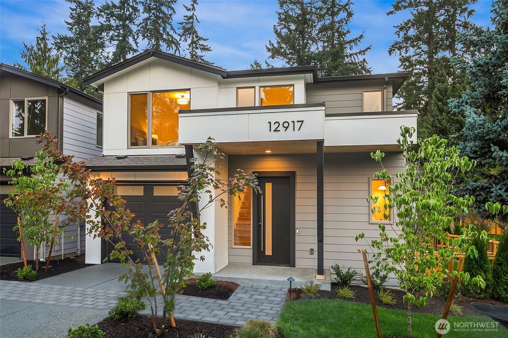 Photo of 12917 NE 78th Place, Kirkland, WA 98033 (MLS # 2428113)