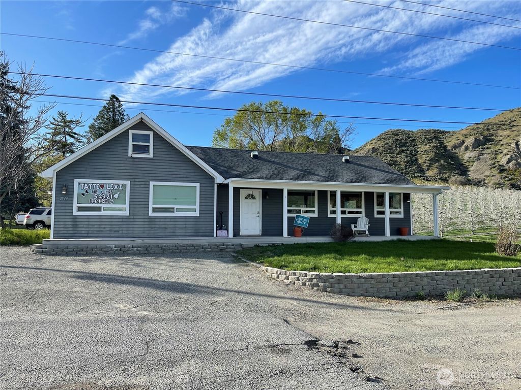 Photo of 2549 N 4th Avenue, Okanogan, WA 98840 (MLS # 2500061)