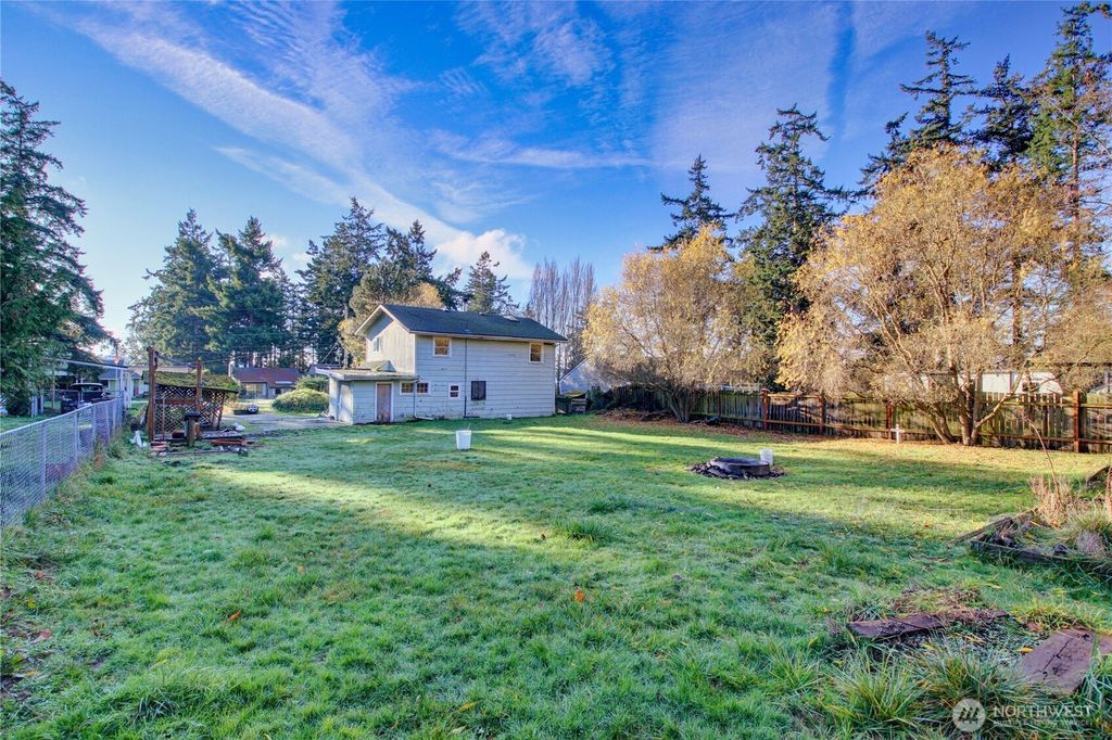 Photo of 1040 W Shady Lane, Oak Harbor, WA 98277 (MLS # 2459607)
