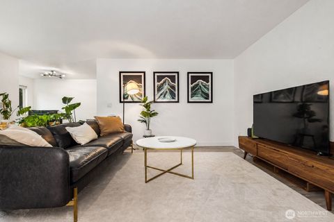 Photo of 8747 Phinney Avenue N #7, Seattle, WA 98103 (MLS # 2537708)