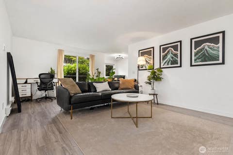 Photo of 8747 Phinney Avenue N #7, Seattle, WA 98103 (MLS # 2537708)