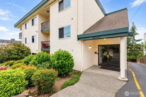 Photo of 8747 Phinney Avenue N #7, Seattle, WA 98103 (MLS # 2537708)