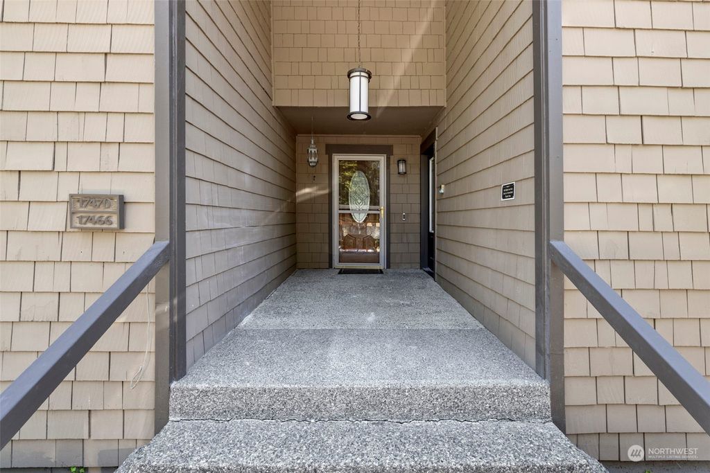 Photo of 17466 NE 40th Place #F3, Redmond, WA 98052 (MLS # 2152058)