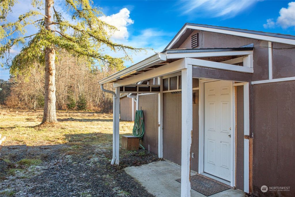 Photo of 5211 139th Avenue SE, Snohomish, WA 98290 (MLS # 2034585)