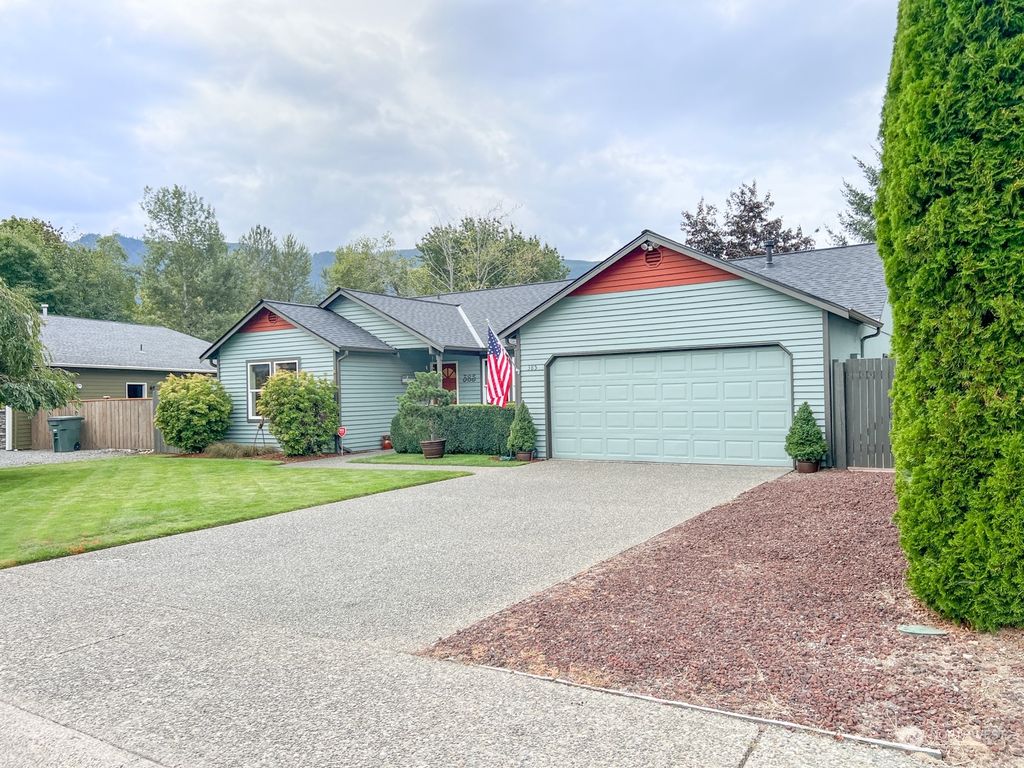 Photo of 385 Merritt Place NE, North Bend, WA 98045 (MLS # 2162741)