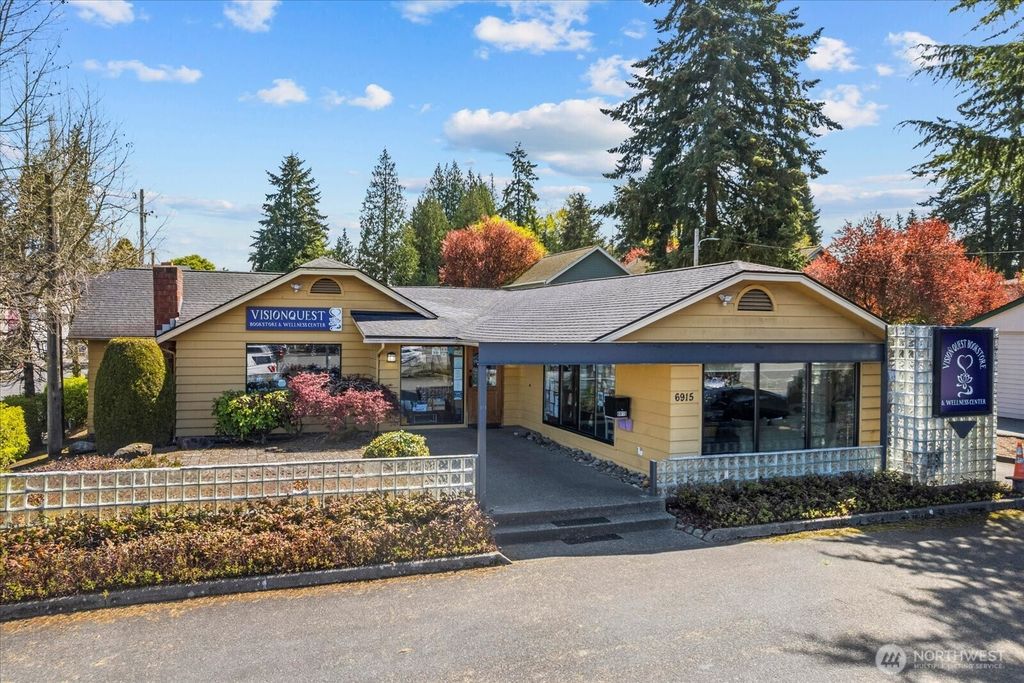 Photo of 6915 Evergreen Way, Everett, WA 98203 (MLS # 2460512)