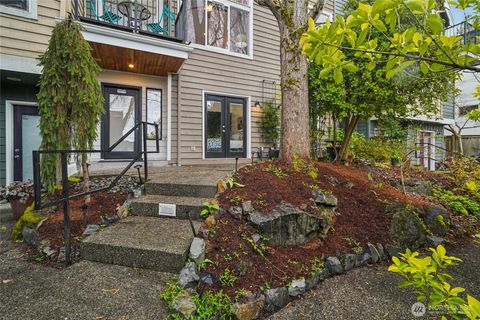 Photo of 127 25th Avenue E #B, Seattle, WA 98112 (MLS # 2506012)