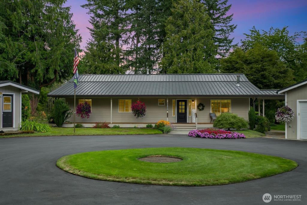 Photo of 24020 SE 202nd Street, Maple Valley, WA 98038 (MLS # 2422611)