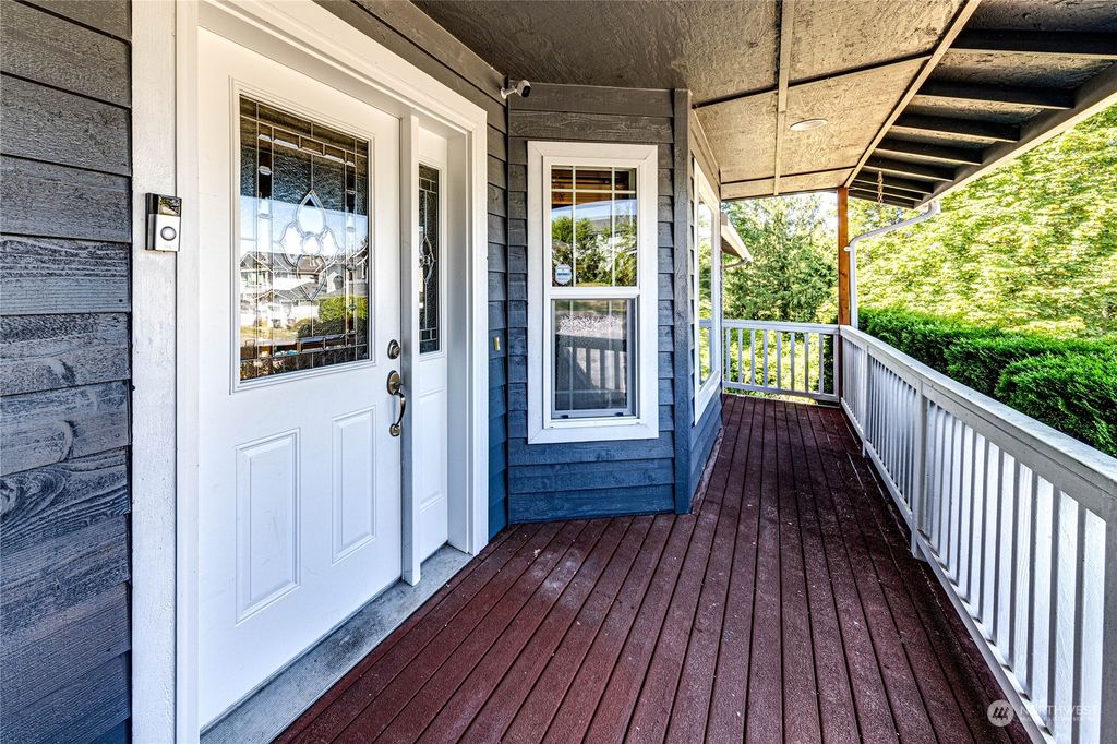 Photo of 6704 84th Drive NE, Marysville, WA 98270 (MLS # 2154283)