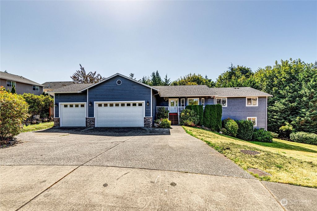 Photo of 6704 84th Drive NE, Marysville, WA 98270 (MLS # 2154283)
