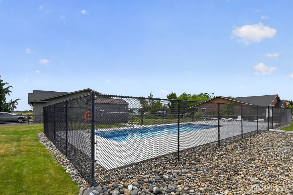 Photo of 8019 Vialago Parkway PKWY, Zillah, WA 98953 (MLS # 2518963)