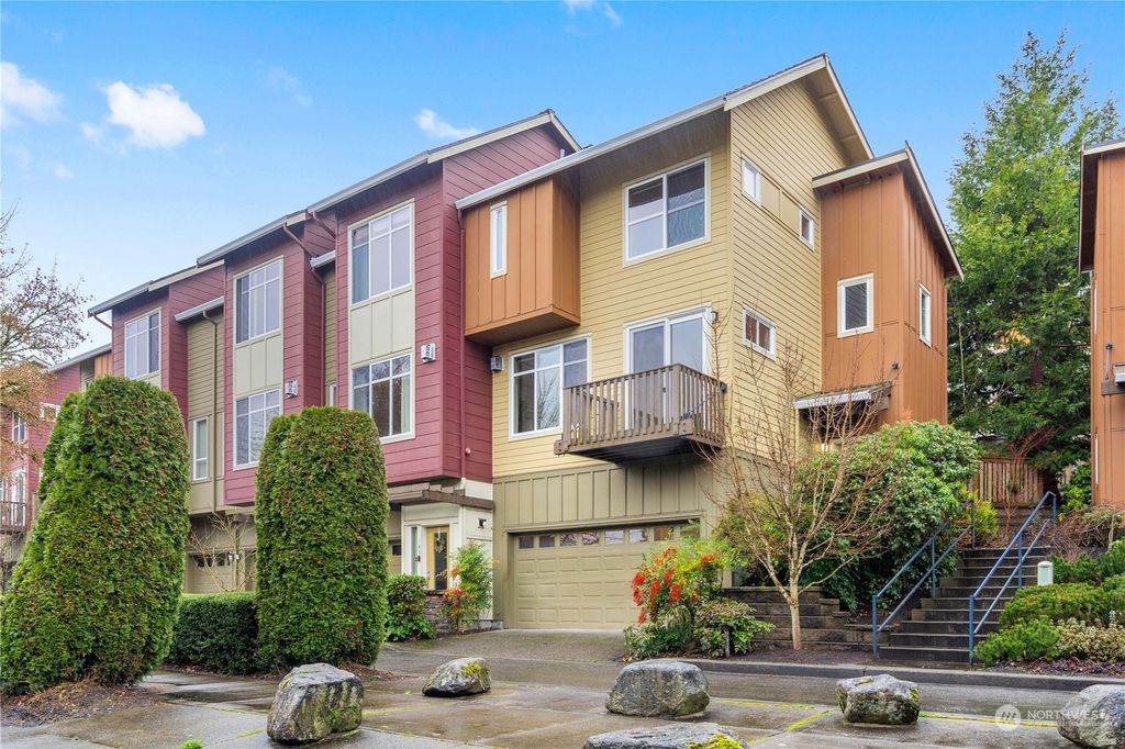 Photo of 149 Cougar Ridge Rd Rd NW, Issaquah, WA 98027 (MLS # 2325390)