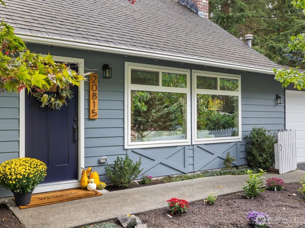 Photo of 20815 23rd Avenue W, Lynnwood, WA 98036 (MLS # 2438302)