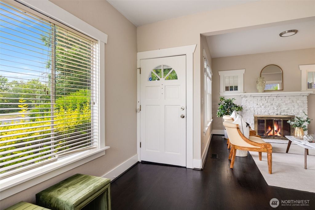 Photo of 4745 35th Avenue SW, Seattle, WA 98126 (MLS # 2391251)