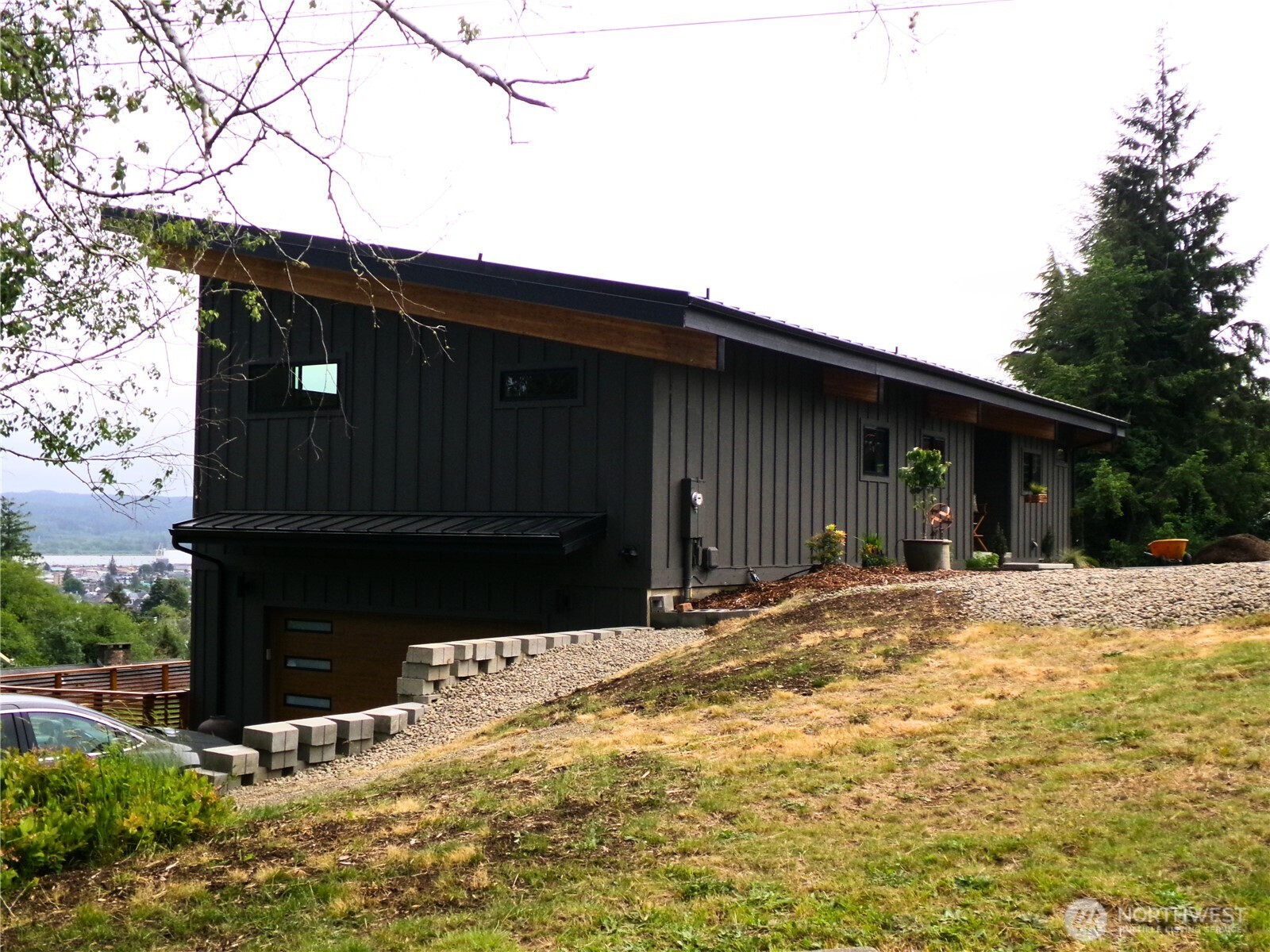 1011 Alden Road